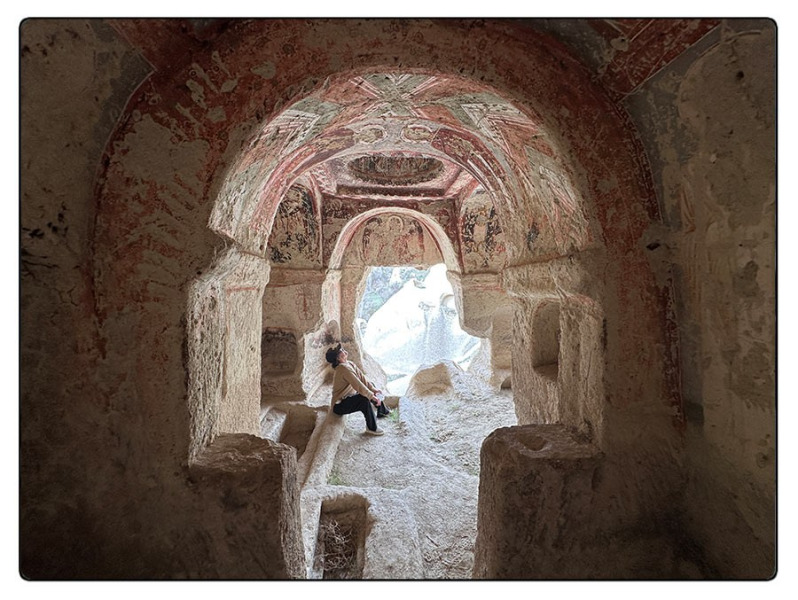 © Vittoria Amati | La volta affrescata di una chiesa bizantina | Orthaisar, Cappadocia